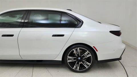 2023 BMW 7 Series 740i