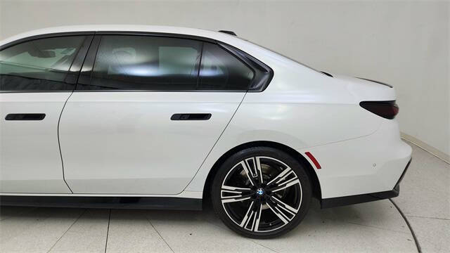 2023 BMW 7 Series 740i