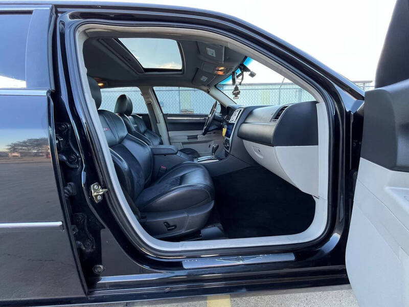 2006 Chrysler 300 SRT-8