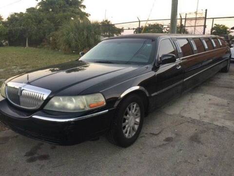 2006 Lincoln Town Car for sale at LAND & SEA BROKERS INC in Pompano Beach FL