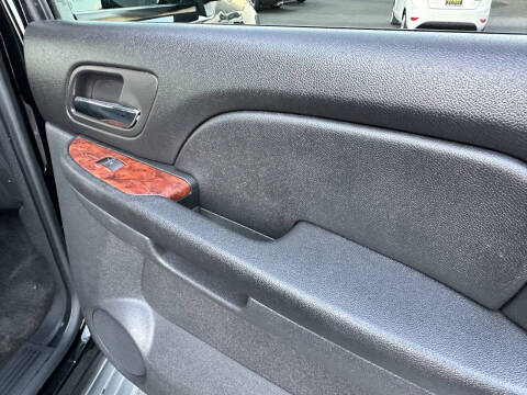 2013 GMC Yukon XL SLE