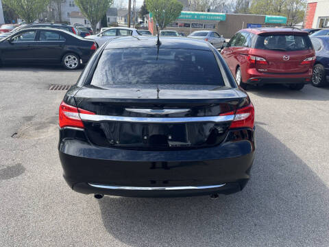 2013 Chrysler 200 Limited