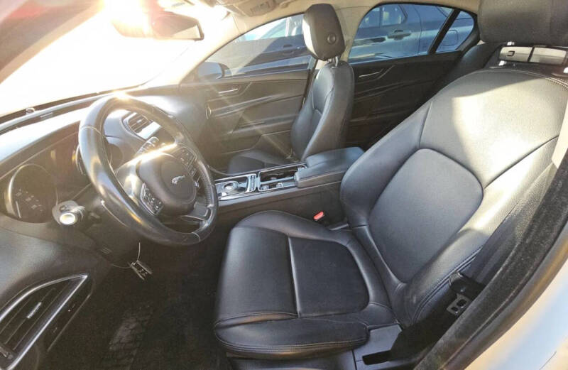 2018 Jaguar XE 25t Premium