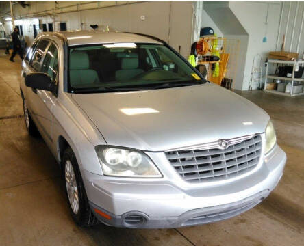 2006 Chrysler Pacifica for sale at The Bengal Auto Sales LLC in Hamtramck MI