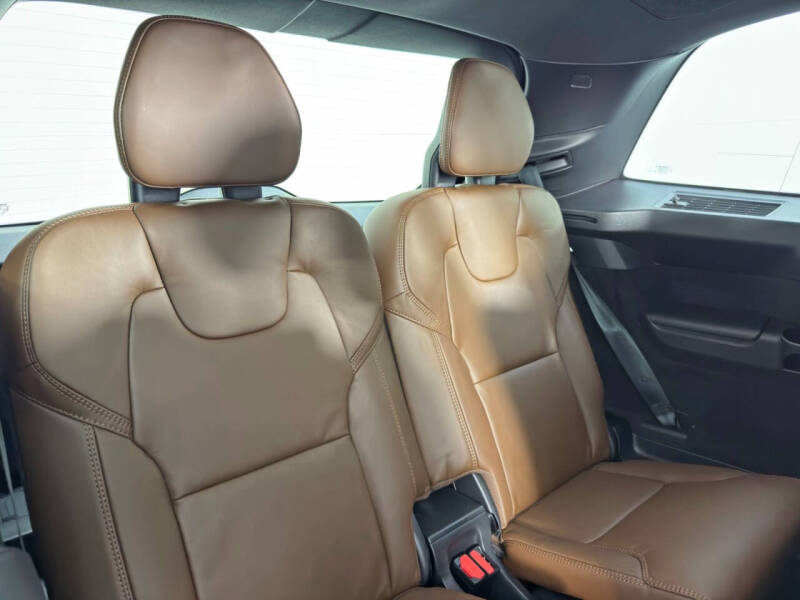 2022 Volvo XC90 Recharge T8 Inscription 7P