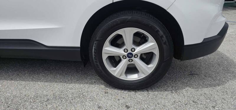 2020 Ford Edge SE