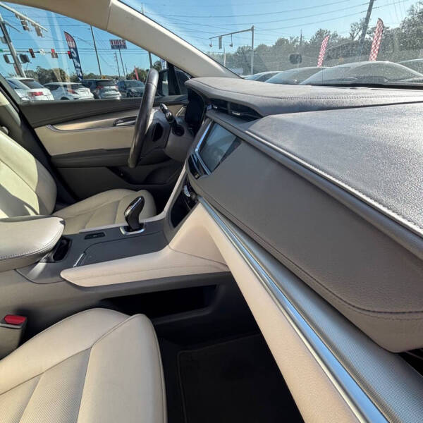 2018 Cadillac XT5 Luxury