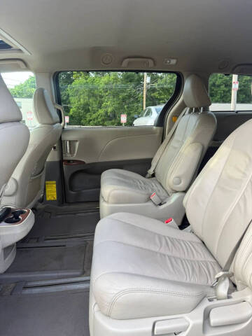 2013 Toyota Sienna