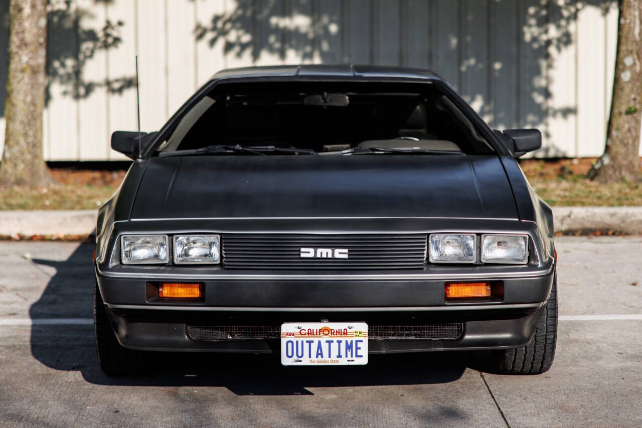 1981 DeLorean DMC-12 9