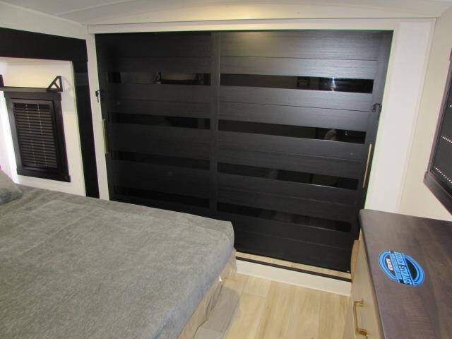 2025 Forest River F320 VIEW