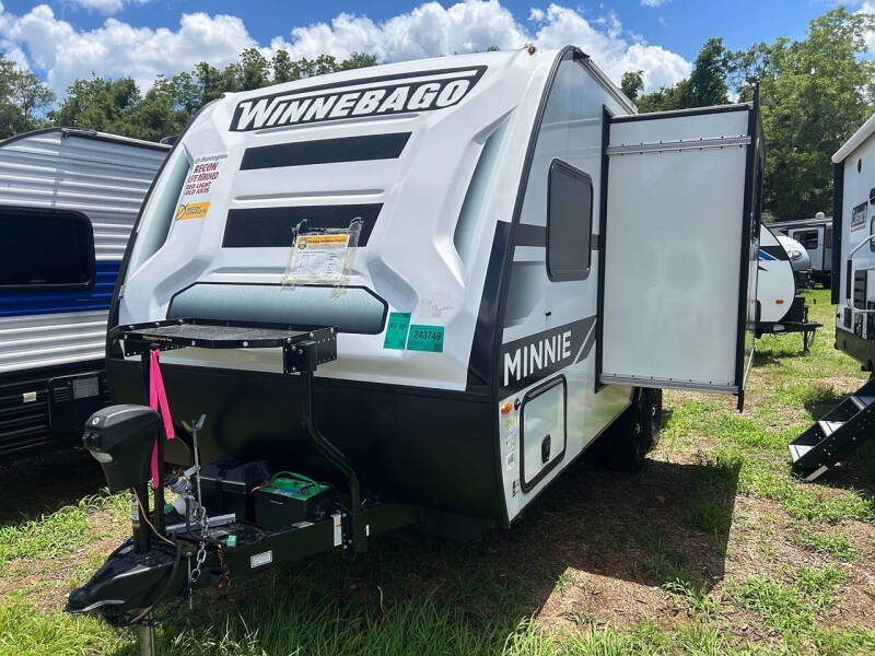 2023 Winnebago Minnie