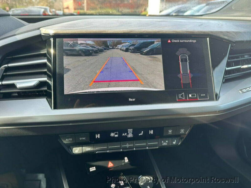 2024 Audi Q4 e-tron quattro Premium 50