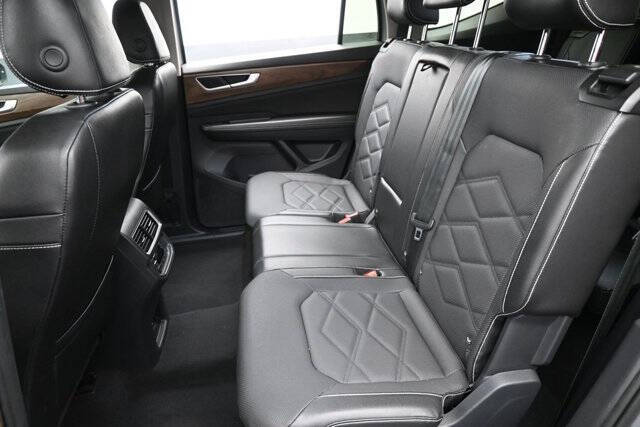 2024 Volkswagen Atlas SE