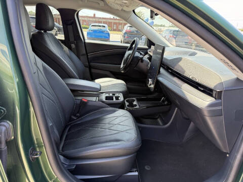 2025 Ford Mustang Mach-E Select