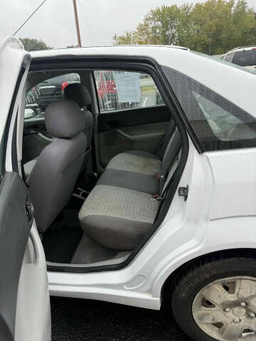 2007 Ford Focus ZX4 S