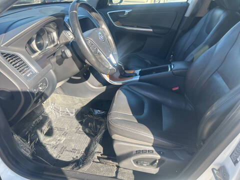 2017 Volvo XC60 T5 Inscription