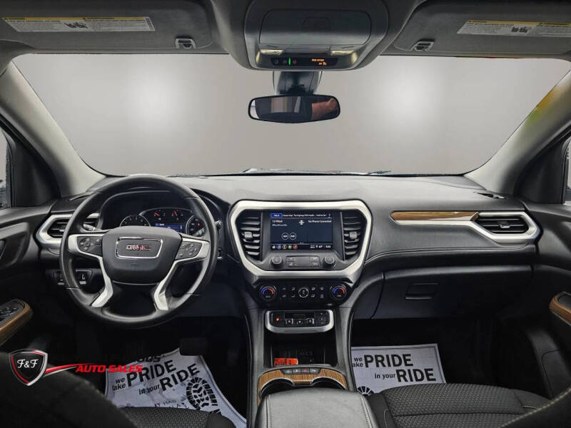 2022 GMC Acadia SLE
