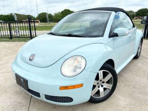 2006 Volkswagen New Beetle Convertible for sale at Texas Luxury Auto in Cedar Hill TX