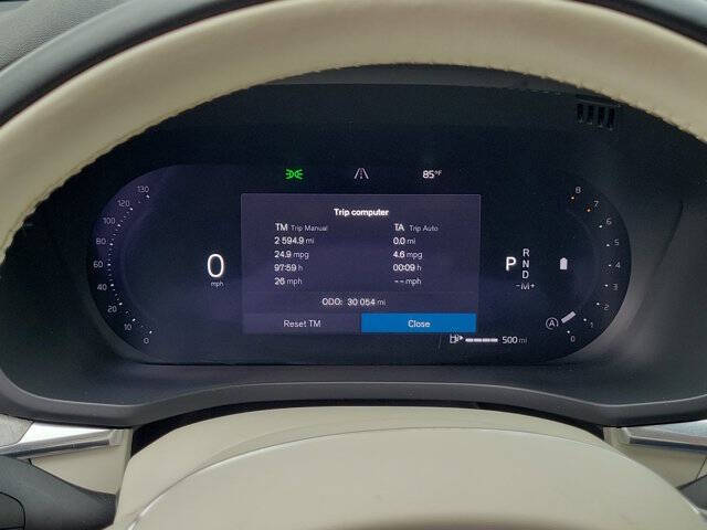 2024 Volvo XC60 B5 Plus Dark Theme