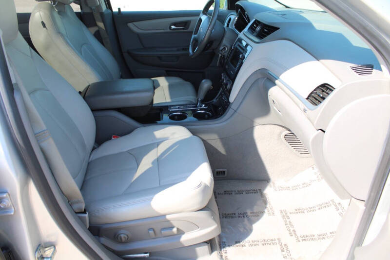 2017 Chevrolet Traverse LT