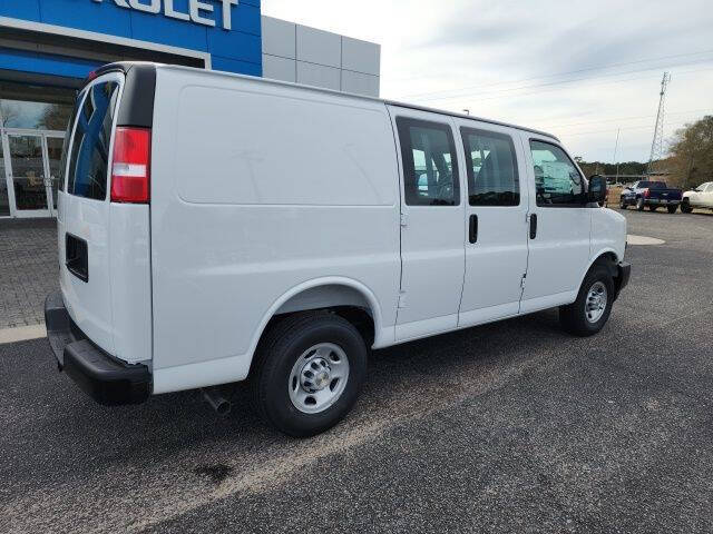 2025 Chevrolet Express 2500