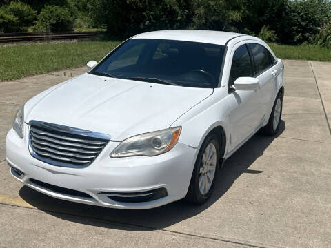 2013 Chrysler 200 for sale at Mr. Auto in Hamilton OH