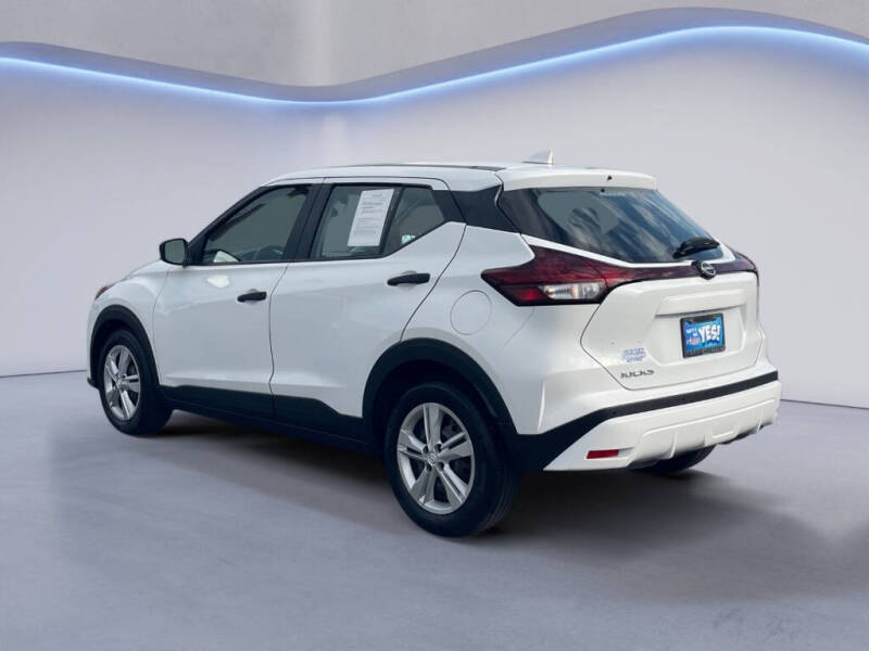 2023 Nissan Kicks S
