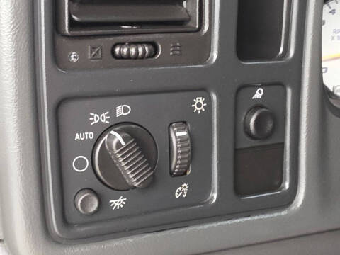 2004 Chevrolet Silverado 1500 SS