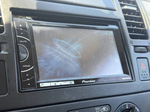 2009 Nissan Versa 1.8 SL