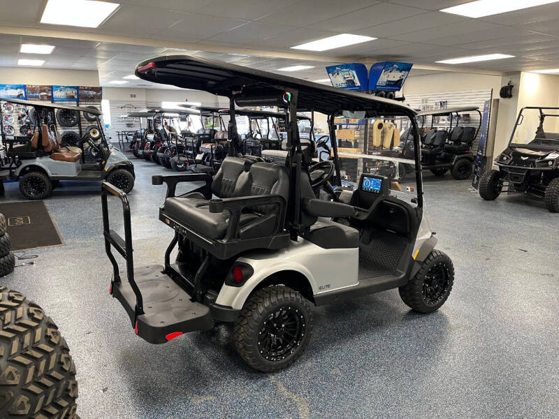 2026 E-Z-GO RXV 4