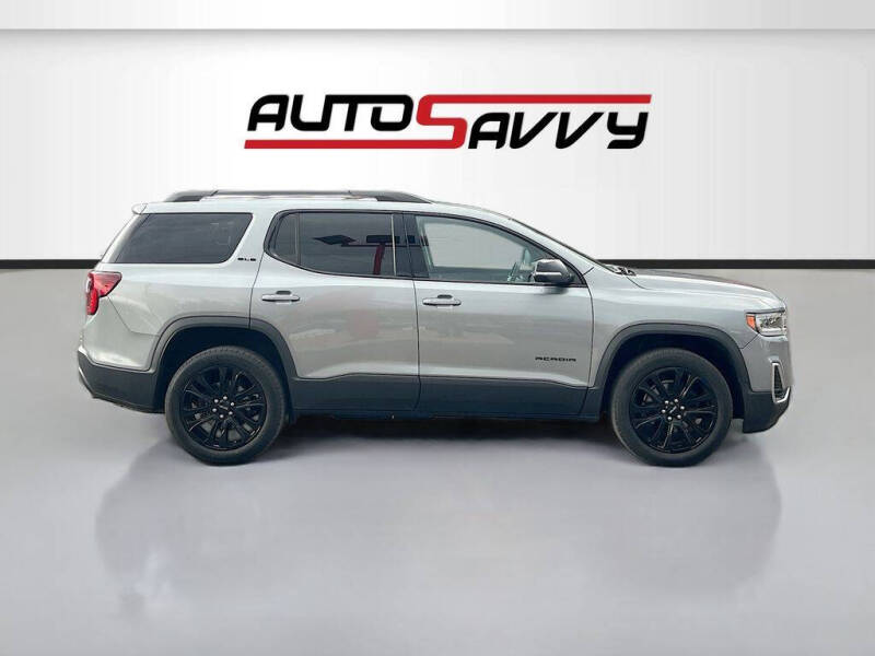 2023 GMC Acadia SLE