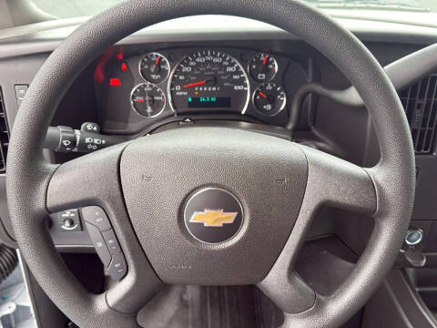2024 Chevrolet Express 2500