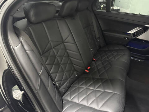 2024 BMW 7 Series 740i