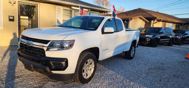 2021 Chevrolet Colorado for sale at ESELL AUTO SALES in Cahokia, IL