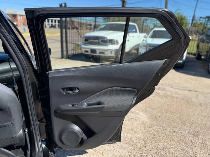 2020 Nissan Kicks SV