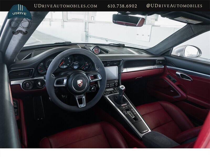 2017 Porsche 911 Carrera