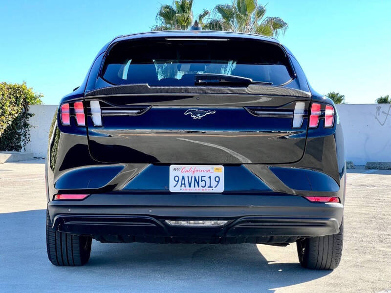 2022 Ford Mustang Mach-E Select