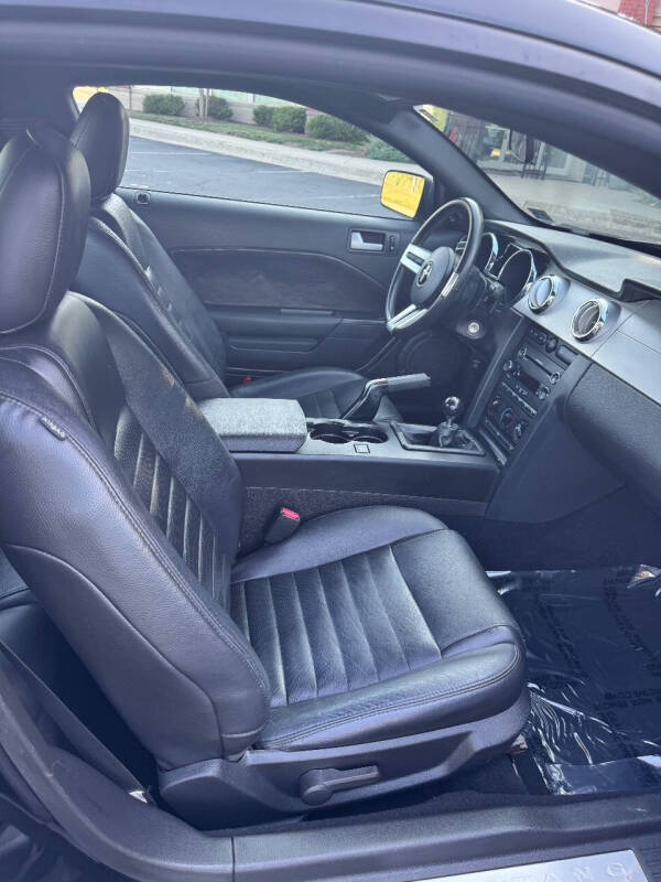 2009 Ford Mustang GT Deluxe