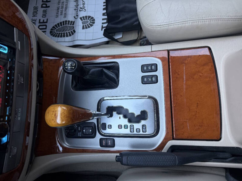 2003 Lexus LX 470