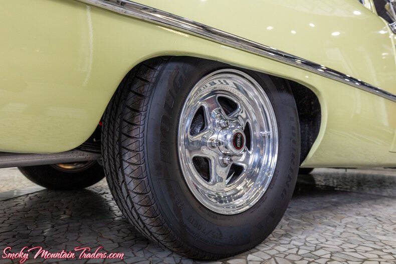 1950 Ford Custom Deluxe