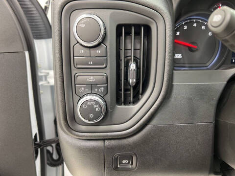 2025 GMC Sierra 2500HD Pro