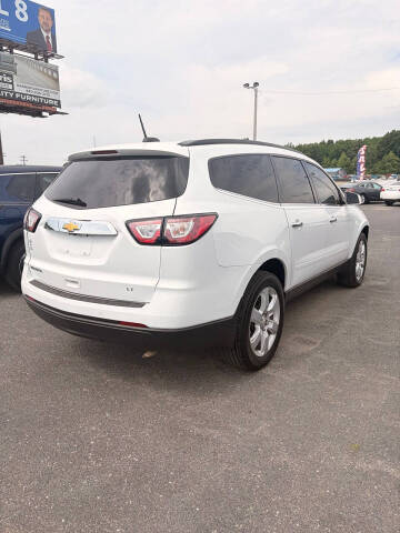 2017 Chevrolet Traverse LT