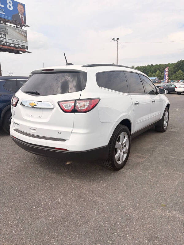 2017 Chevrolet Traverse LT