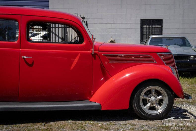 1937 Ford Tudor