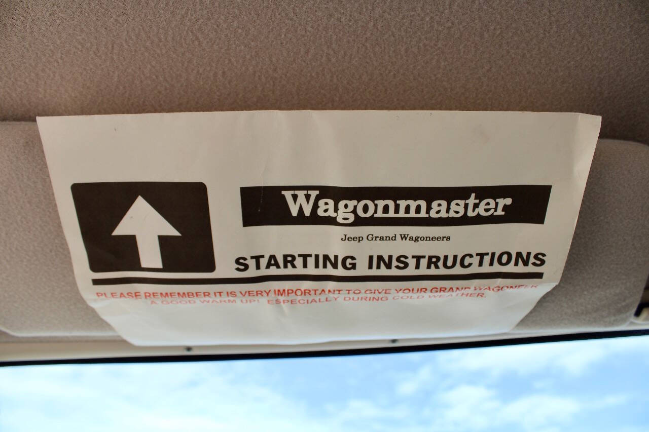 1989 Jeep Grand Wagoneer 61