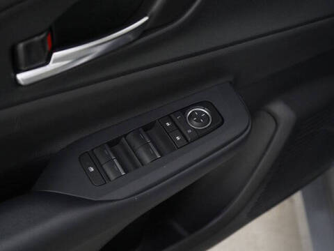 2025 Toyota Prius Plug-in Hybrid XSE