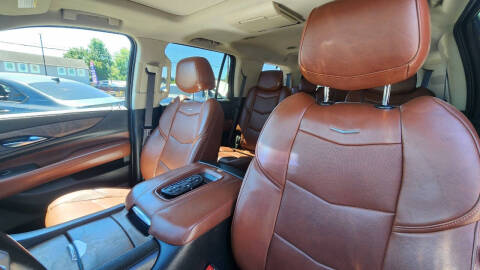 2016 Cadillac Escalade Luxury Collection