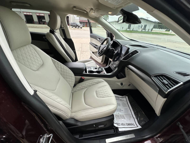 2024 Ford Edge Titanium
