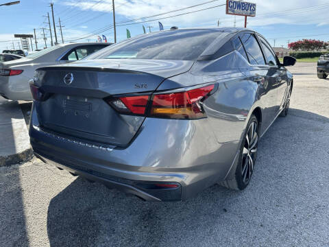 2020 Nissan Altima 2.5 SR