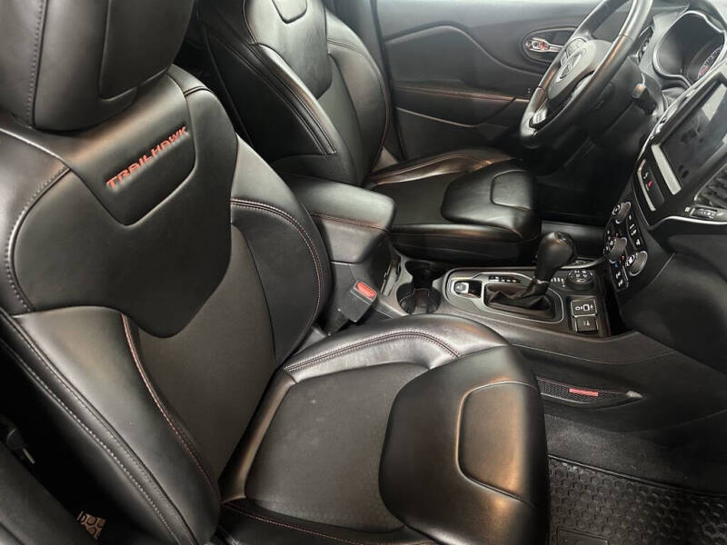 2019 Jeep Cherokee Trailhawk